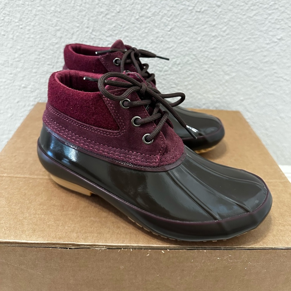 G.H Bass & Co Women’s Mandarin Duck Booties Sz 6- Women’s | Color: Red